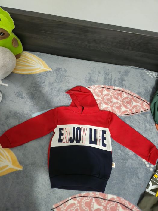 Hanorac unisex mărimea 104
