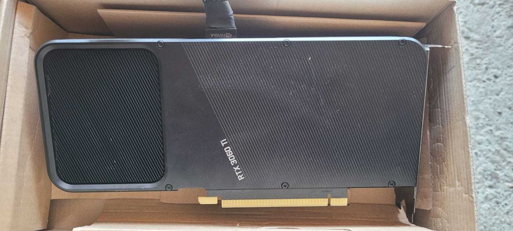 Placa video GeForce RTX 3060Ti de 8GB GDDR6 256-bit , ca noua