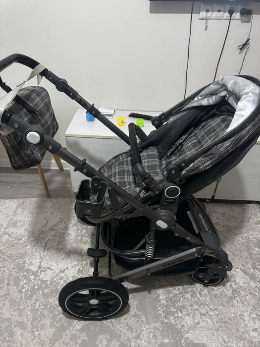 Продаю детскую коляску (люлька)