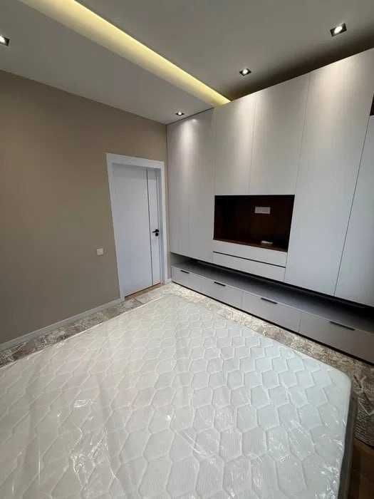 Срочно Продам Шикарную квартиру о-р Фархадский 2/2/9 50м2