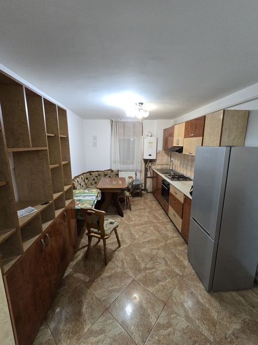 Închiriez apartament zona Selgros C.U.G.
