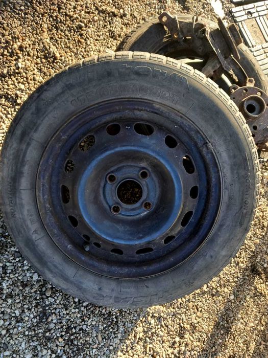 Opel Corsa C, set fuzete fata plus roti, pentru auto sau remorca.