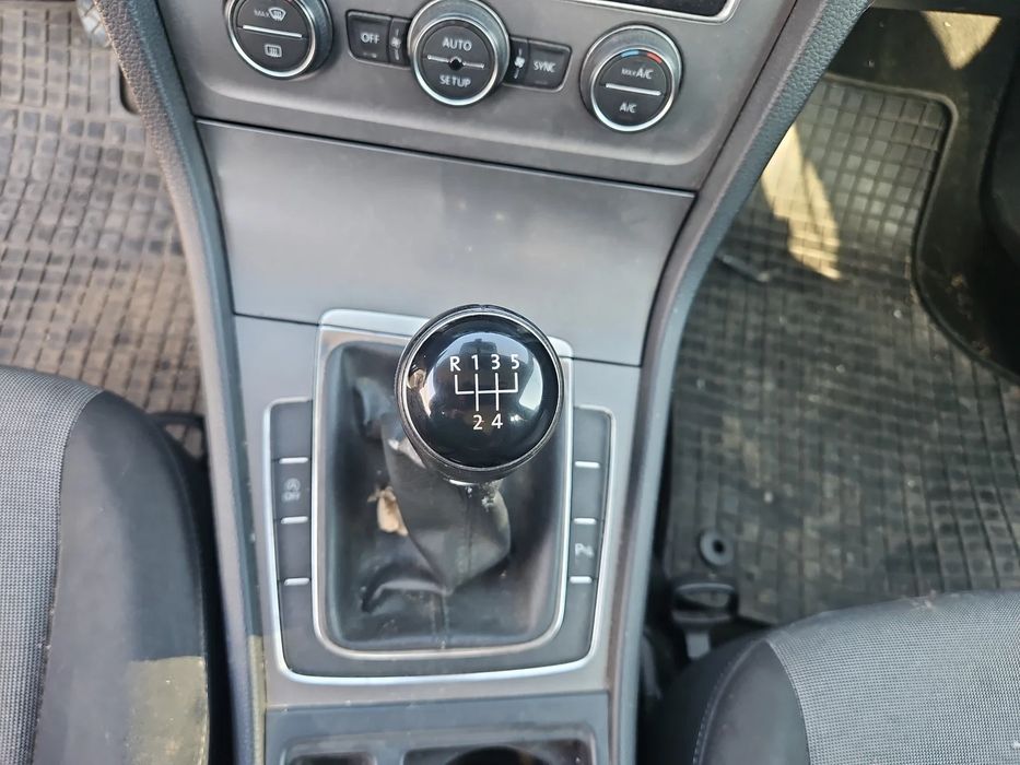 Dezmembrez Volkswagen Golf 7 (5G) [Fabr 2014-prezent]