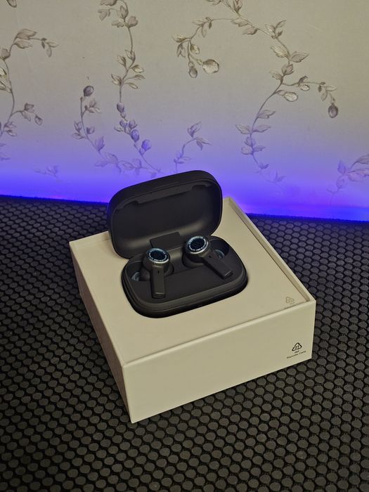 Bang & Olufsen Beoplay EX