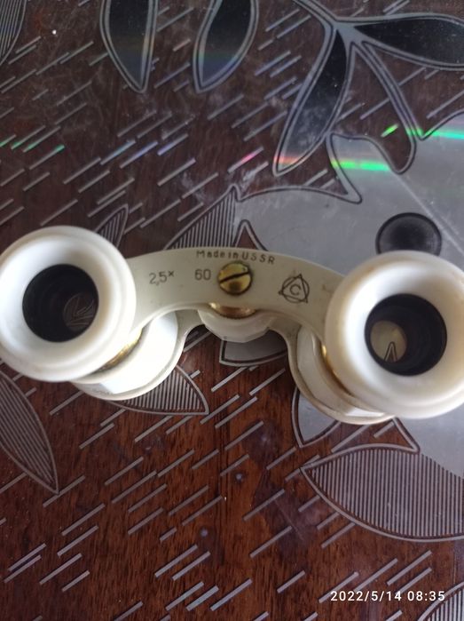 Продам бинокль театральный,классический