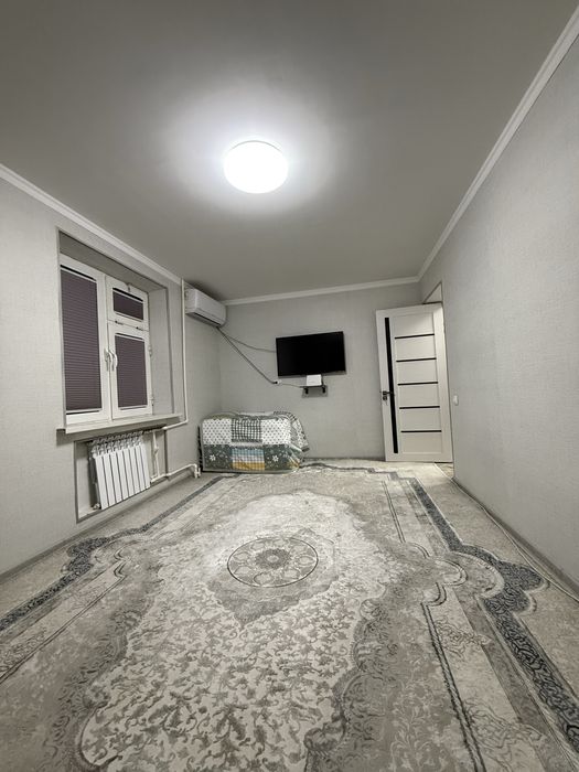 Продается квартира, 1х комнатный, сделанный 2комнатный.