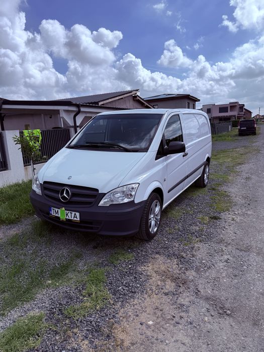 Vind Mercedes Vito 2013 Autoutilitara cu aer conditionat inmatriculat de 6luni
