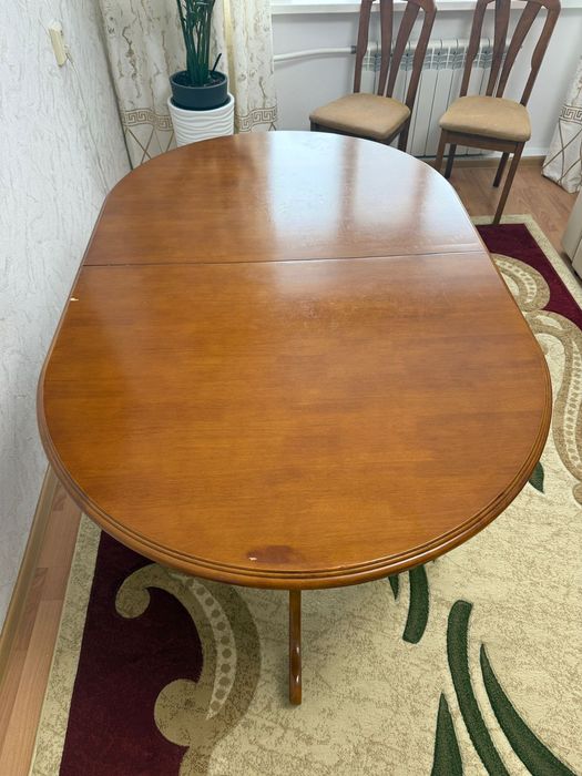 Стол для гостиной