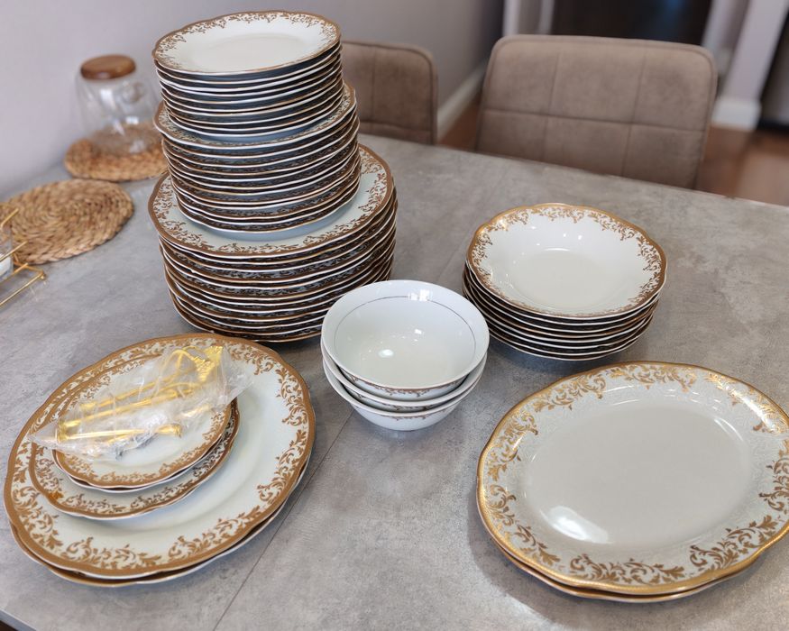 Продаю столовый сервиз