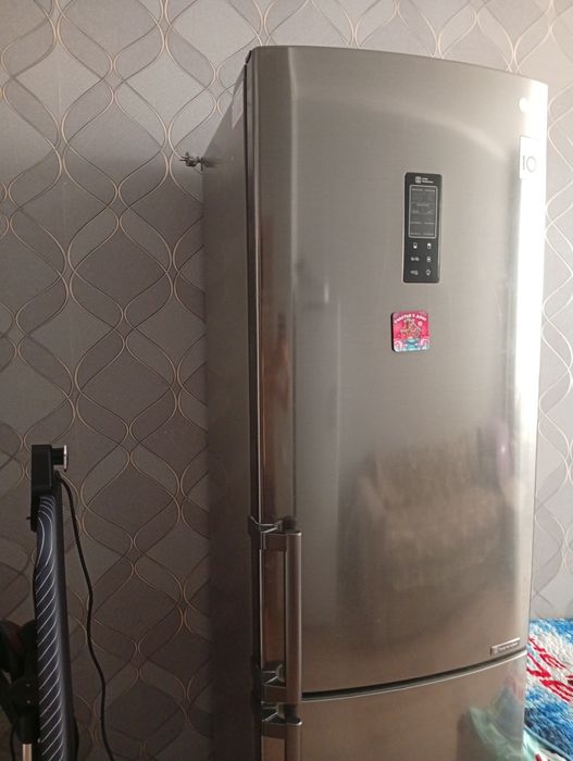 Срочно Продам Холодильник LG