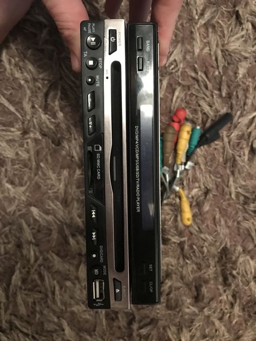 DVD Auto Akai AKDP 7000