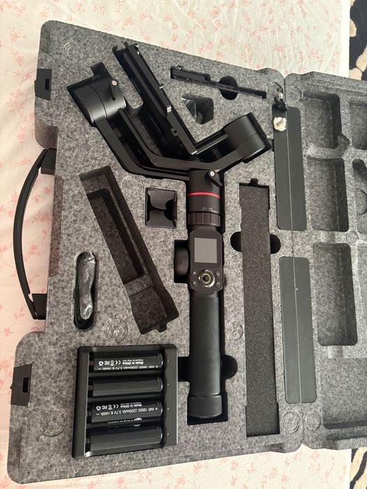 Stabilizator (Gimbal) pentru cameră foto/video
