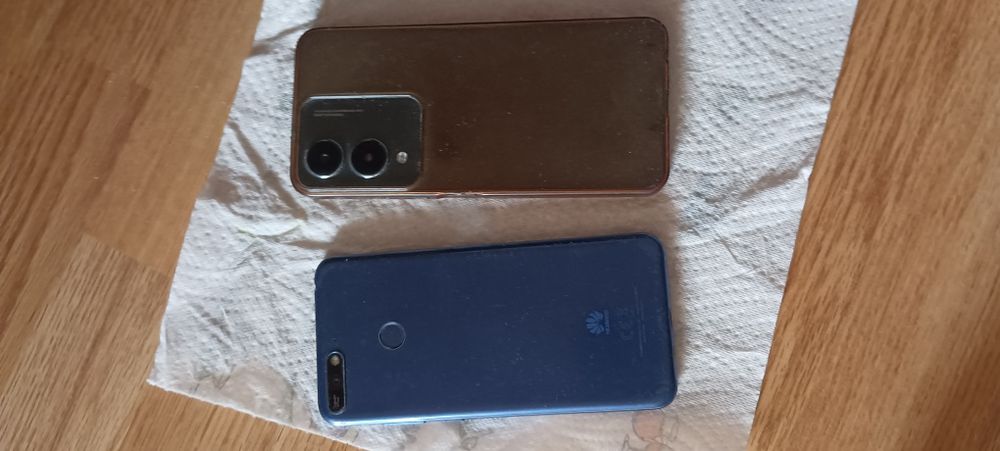 Продам два смартфона