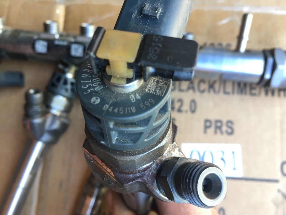 Injectoare Avensis,Auris,BMW ,MiniCooper. 1.6D. 0445110 599