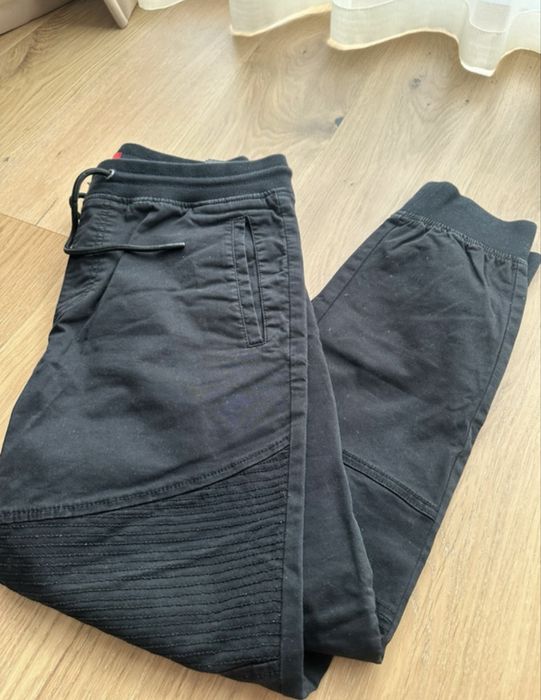 Vand pantaloni Guess, marimea S