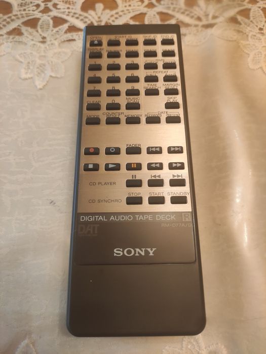 Telecomanda  SONY  Digital Audio Tape Deck DAT model: RM-D77A/D