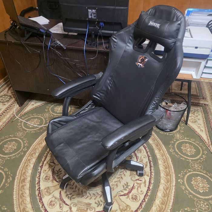 Игровое кресло чёрное