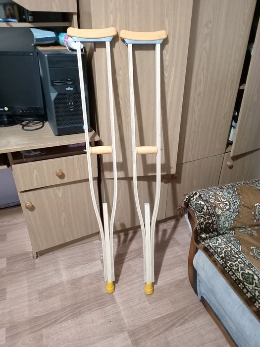 Ходунки и костыли