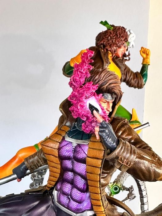 Диорама X- Men: Gambit and Rogue