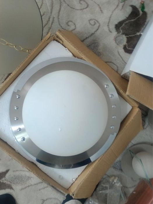 Новые люстры и бра