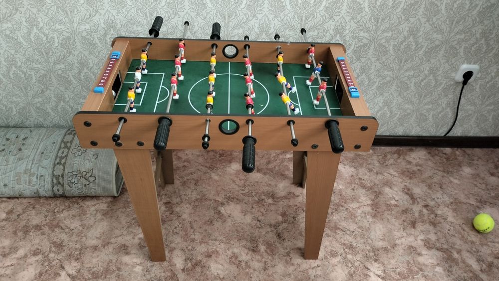 Продам детскую игру - хоккей