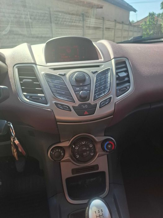 FORD Fiesta 2010 — imagine 3