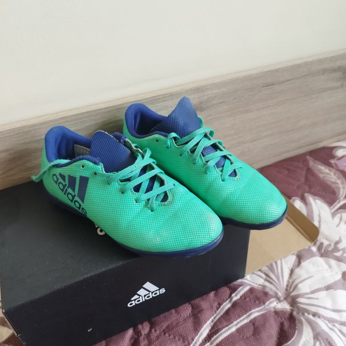 Футболни обувки Adidas, 34- стоножки