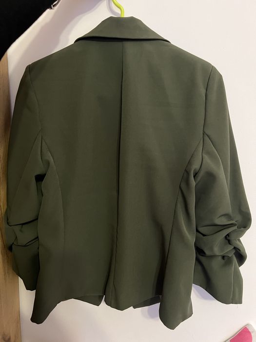 Зелено дамско сако