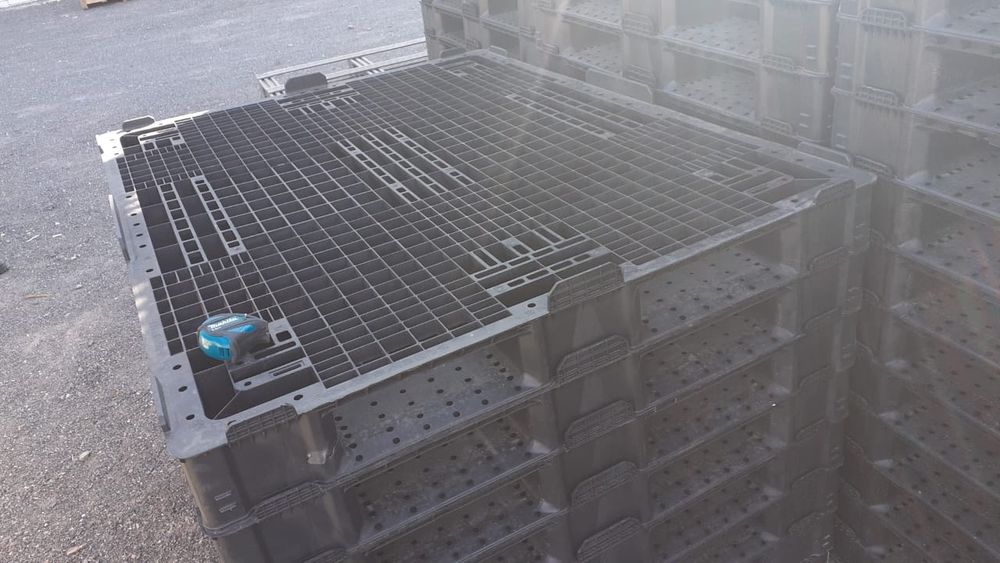 Поддоны пластиковые