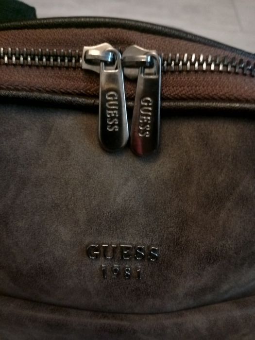 Geanta/Ghiozdan Guess