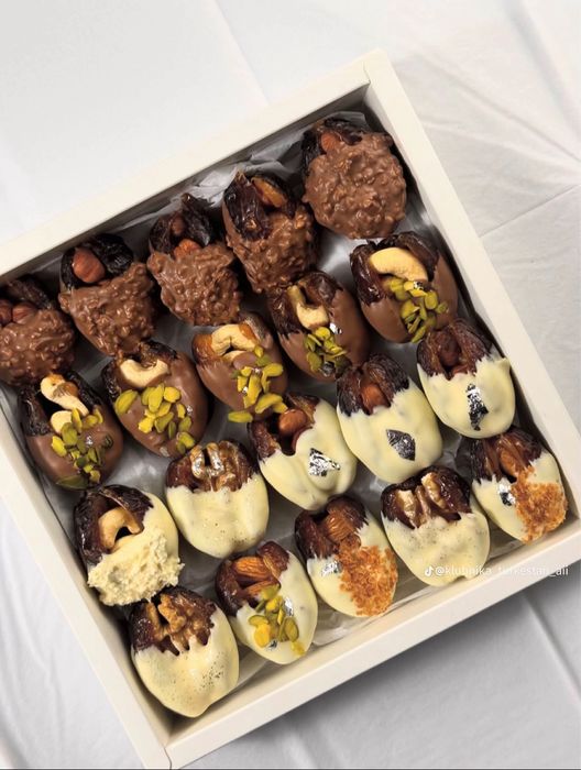 Рамадан Финики в шоколаде, Клубника в шоколаде