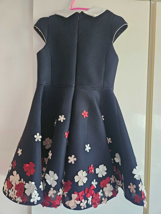 Детска рокля 122 за училище