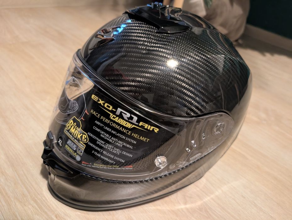 Scorpion EXO R1 Carbon Air XL – nouă, super ușoară