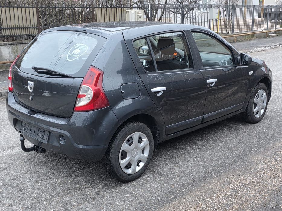 Dacia Sandero 1.6 Benzină  Laureat