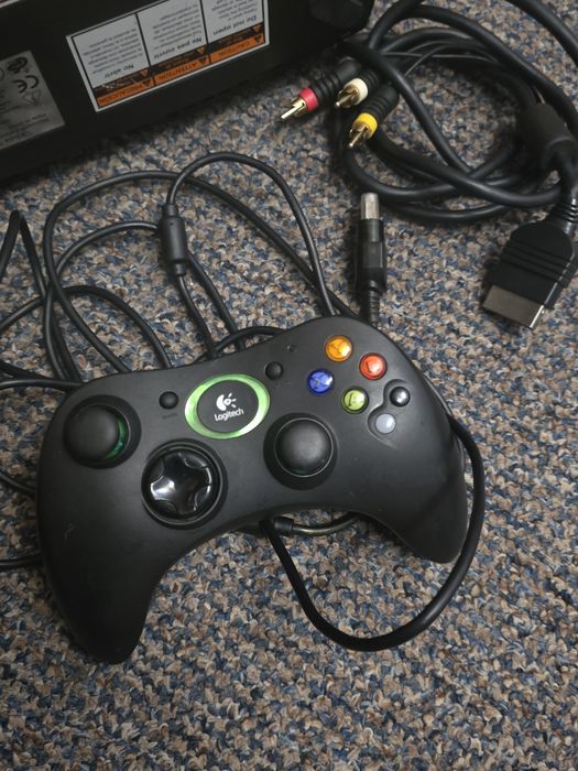 Consola Xbox Clasic si Manete