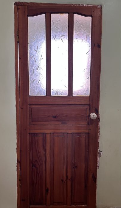 Б/у Продаются деревянные двери
