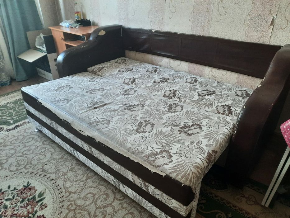 Диван для гостинной! Срочно продам!