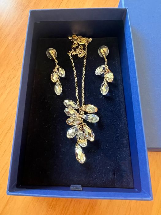 Комплект колие и обеци Swarovski
