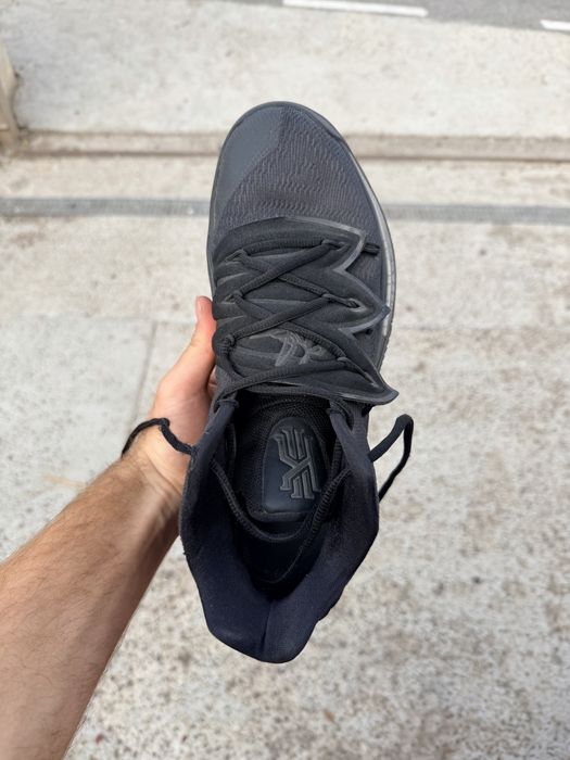 Nike Kyrie 5 “Neon Sole”