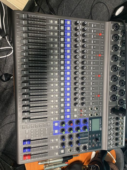 Пулт Zoom L20 mixer