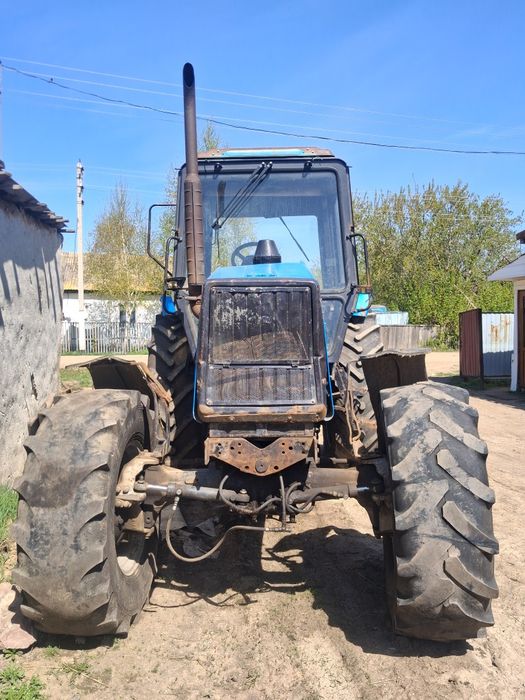 Продам трактор мтз1221