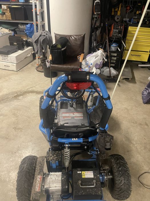 Тунинговано малко електрическо бъги