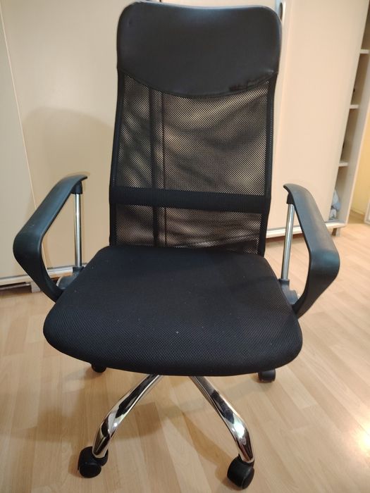 Офис столове на колела