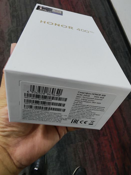 Smartfon Honor 400. Xotirasi 8/256 gb.