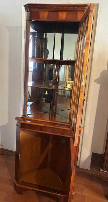 Vand urgent piesa mobilier pe colt