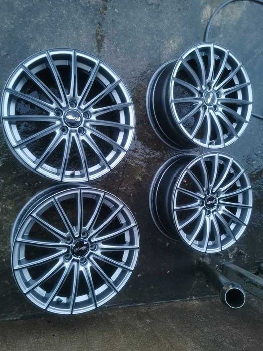 Jante 18 Brock B36 8x18 ET45 5x114.3 72.6