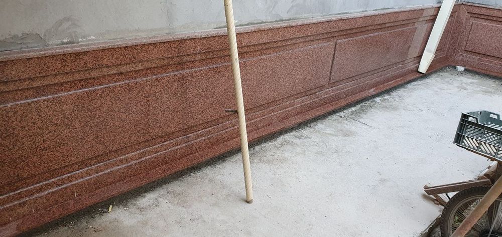 гранит Жельтау красный