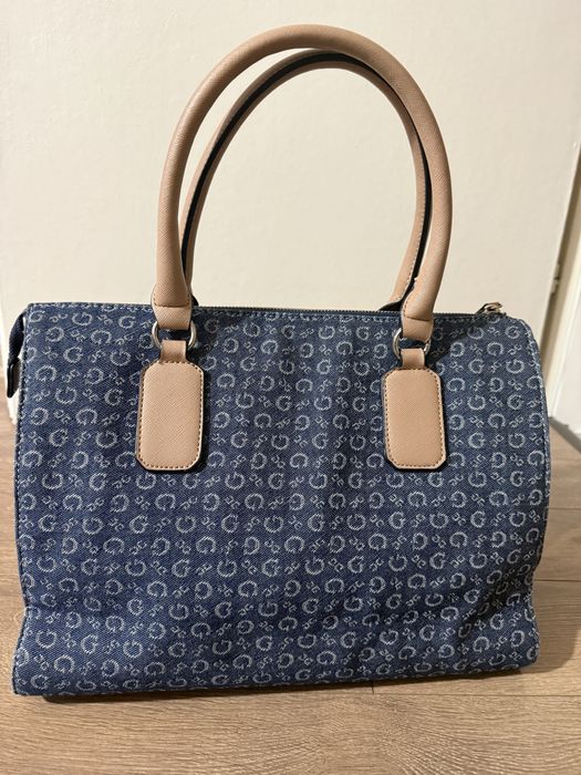 Оригинална дамска чанта GUESS