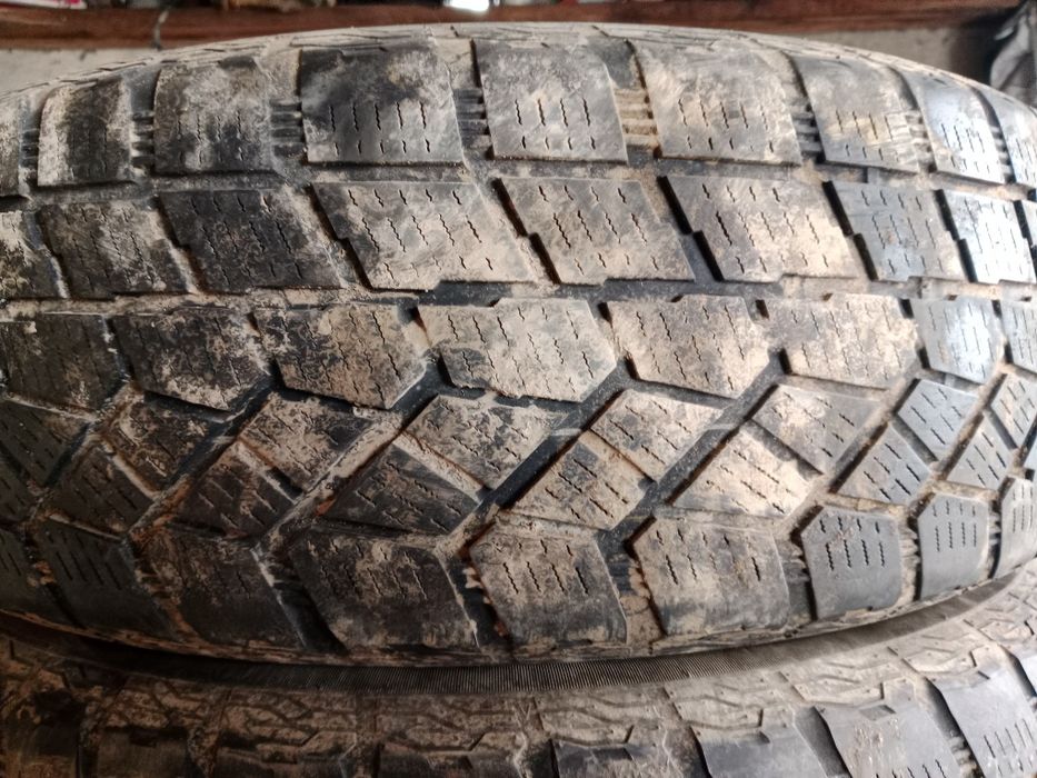 Продам покрышки r18