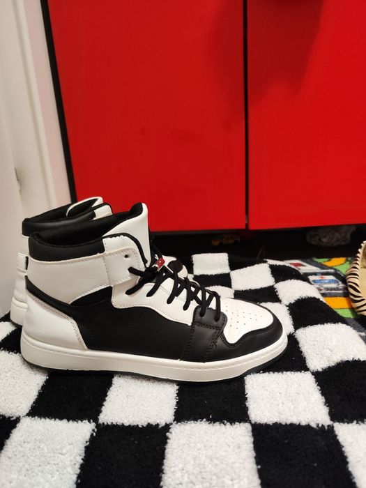 Adidași baschet marimea 39